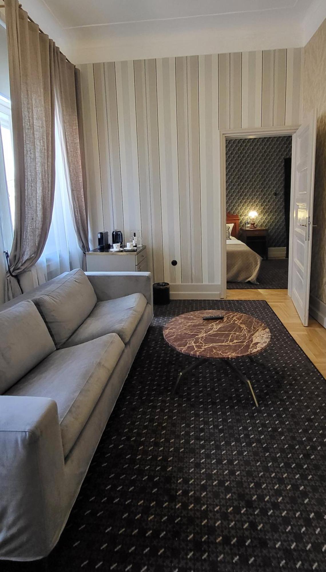 H15 Francuski Old Town - Destigo Hotel