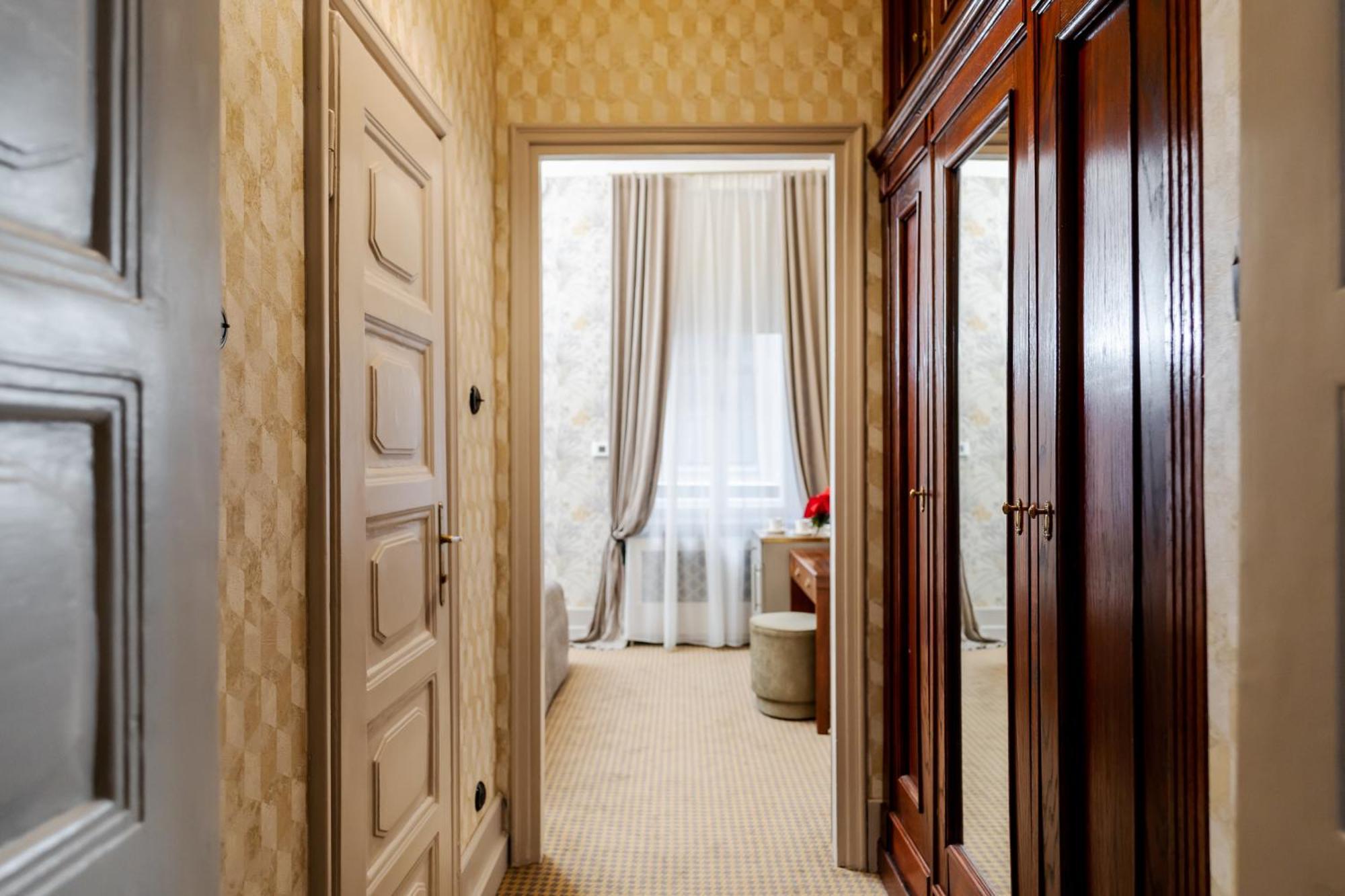H15 Francuski Old Town - Destigo 5*