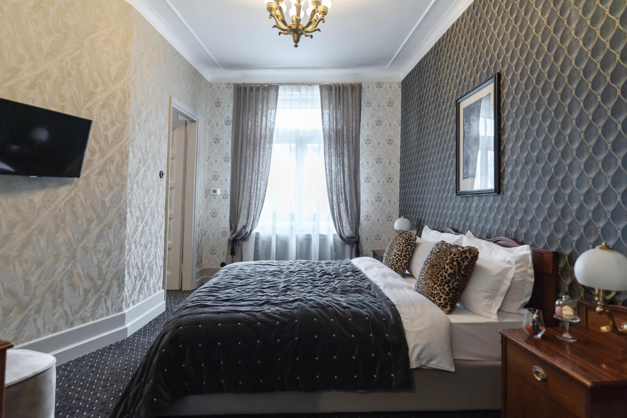 H15 Francuski Old Town - Destigo