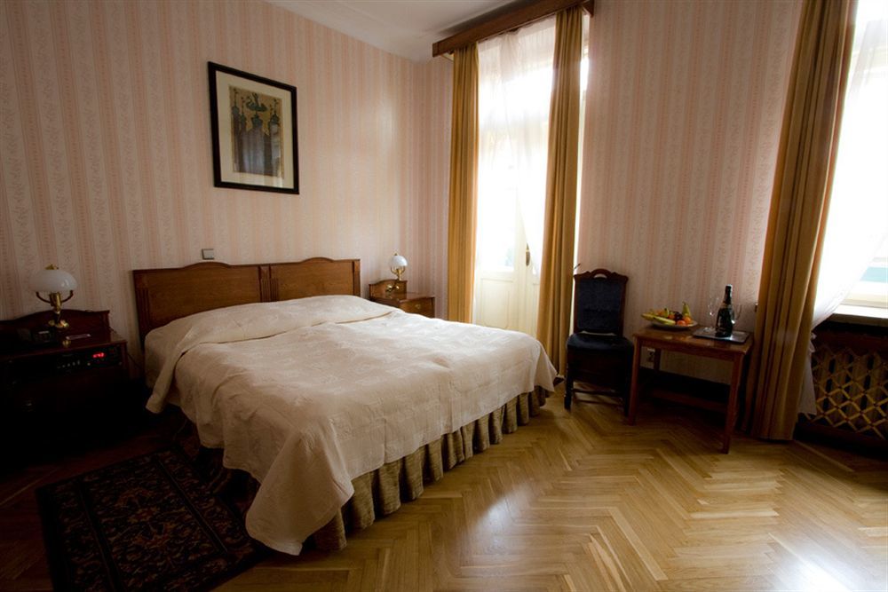 H15 Francuski Old Town - Destigo 5* Krakow