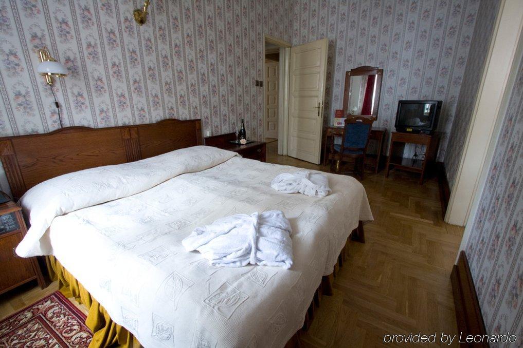 H15 Francuski Old Town - Destigo